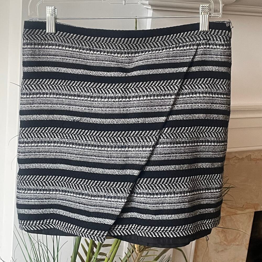J.Crew Faux Wrap Mini Skirt in Black/White/Gray Stripe Weave Woven Sz 4